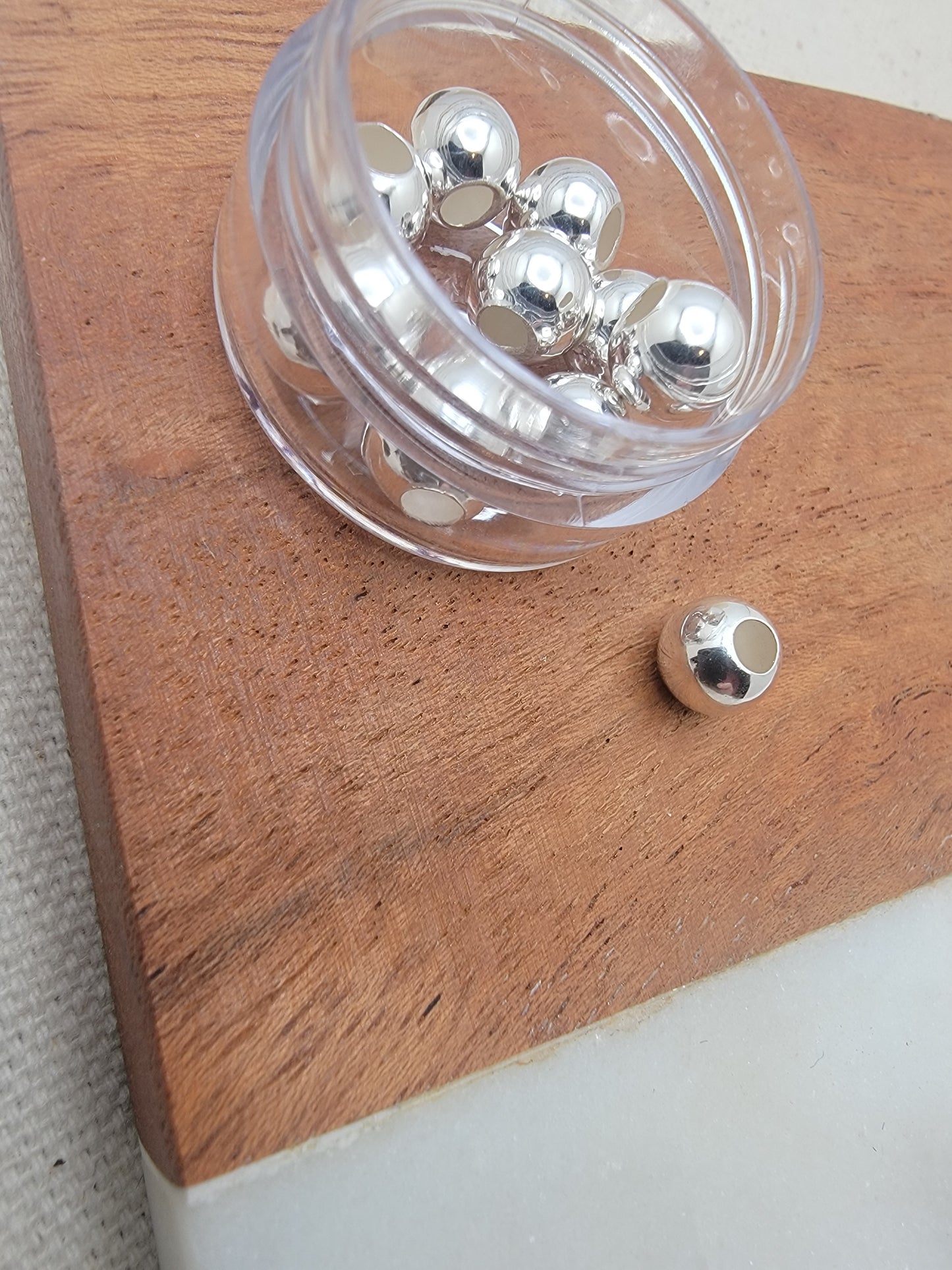 Bead, sterling silver, 7mm round